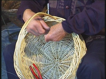 DVD2 - Round Willow Shopping Basket made by Bill Sinnott - Traditional Irish Basketmaking Documentary