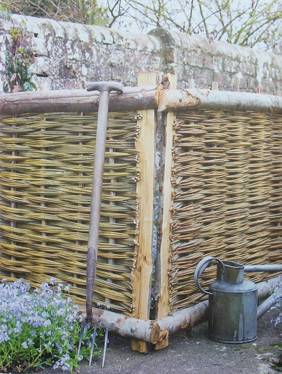 Willow A Guide to Growing and Harvesting by Jenny Crisp