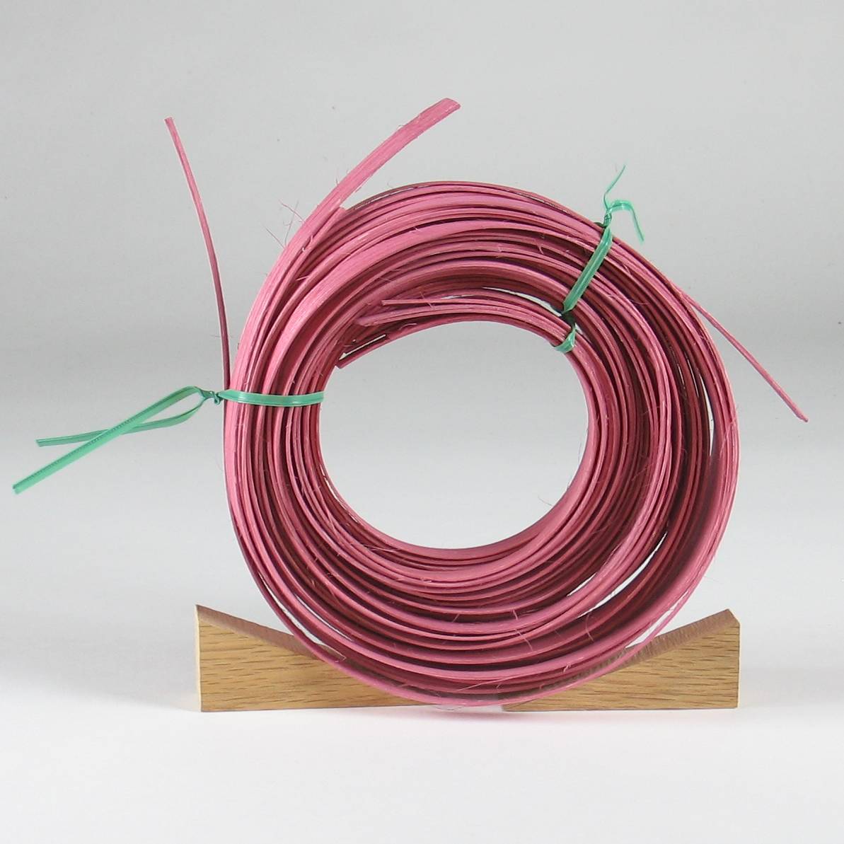 Dusty Rose - 3/8" Flat (0.25 lb. bundle)