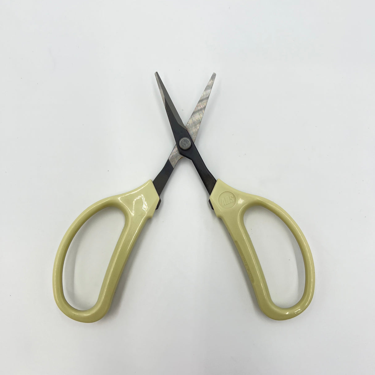 Japanese ANGLED SHORT BLADE Scissor (Tan Handle)