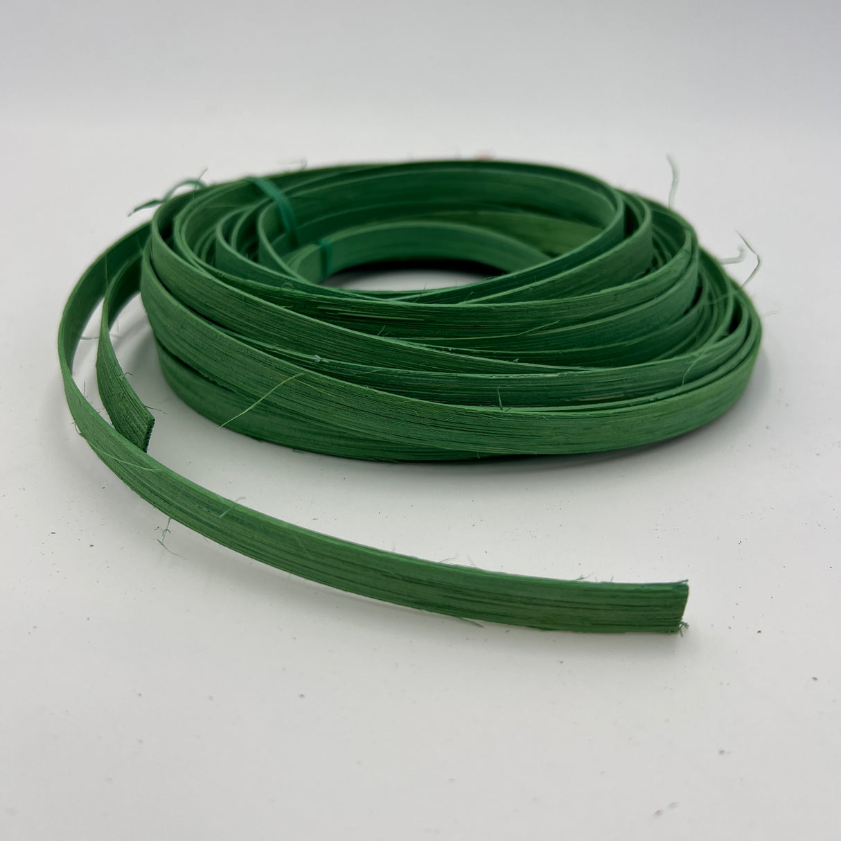 Kelly Green - 3/8" Flat - Dyed Reed (1/4 lb coil)