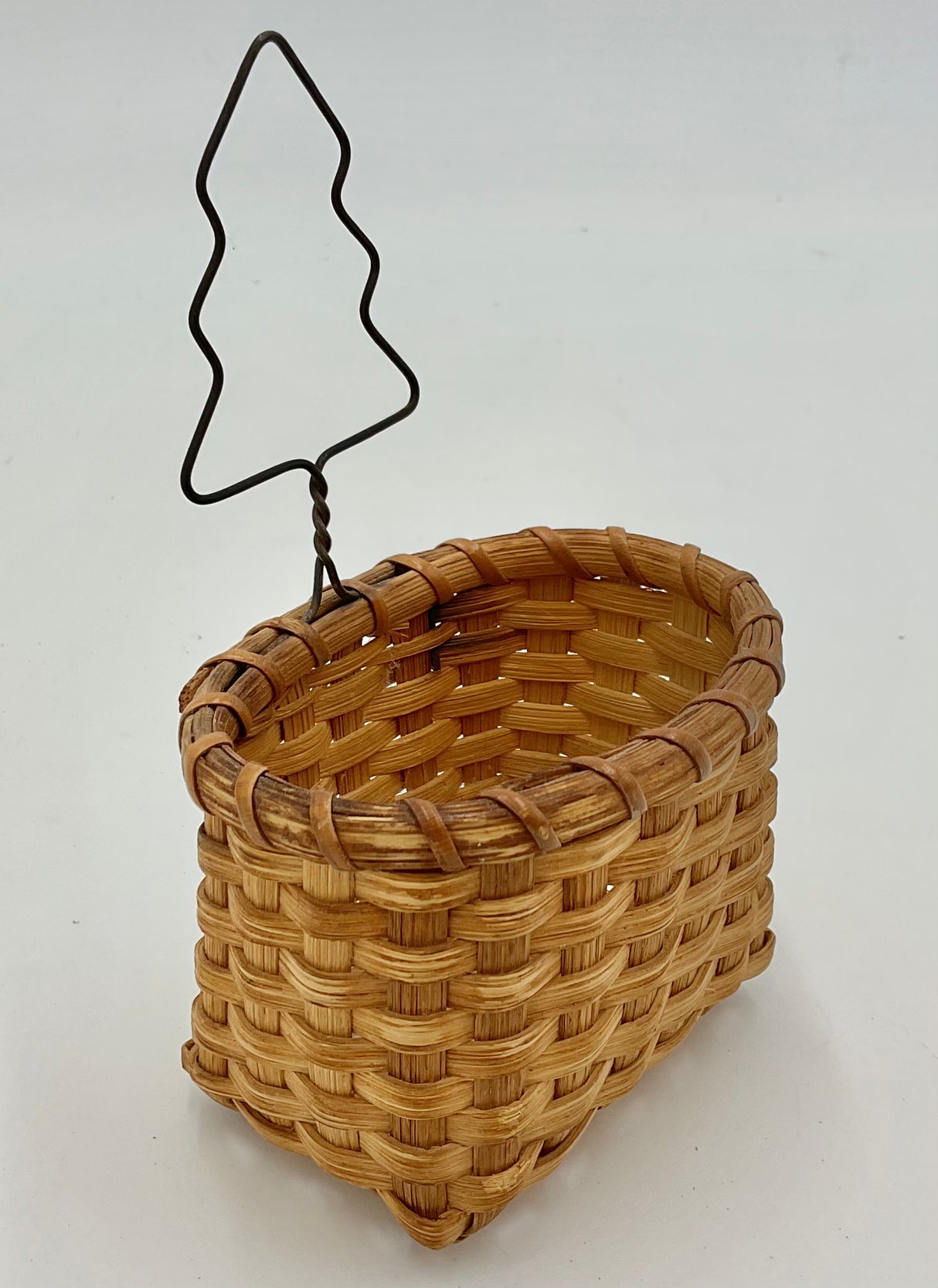 Tree Ornament Basket Pattern