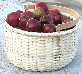 Apple Basket with Swing Handle Pattern