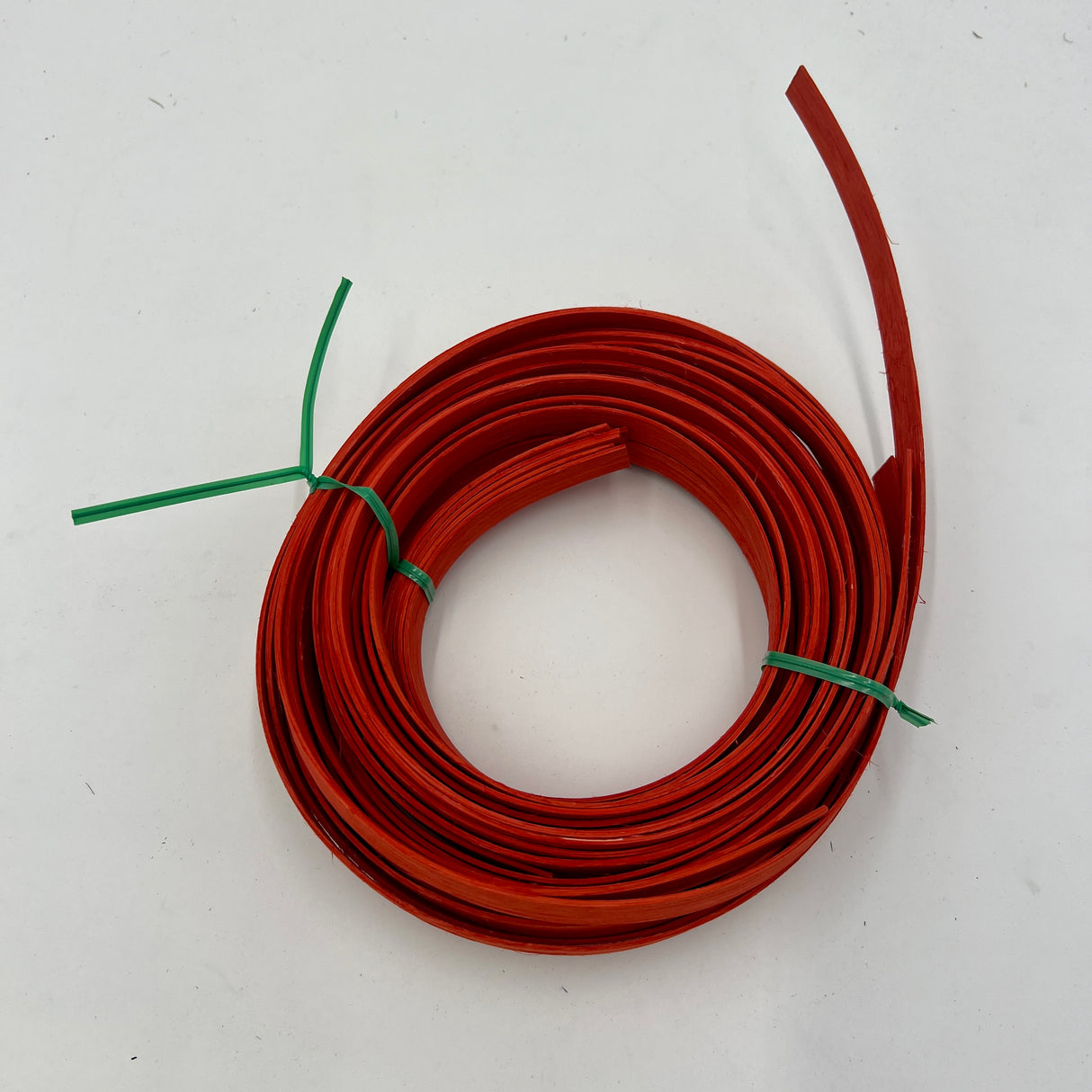 Paprika - 1/2" Flat - Dyed Reed (1/4 lb coil)