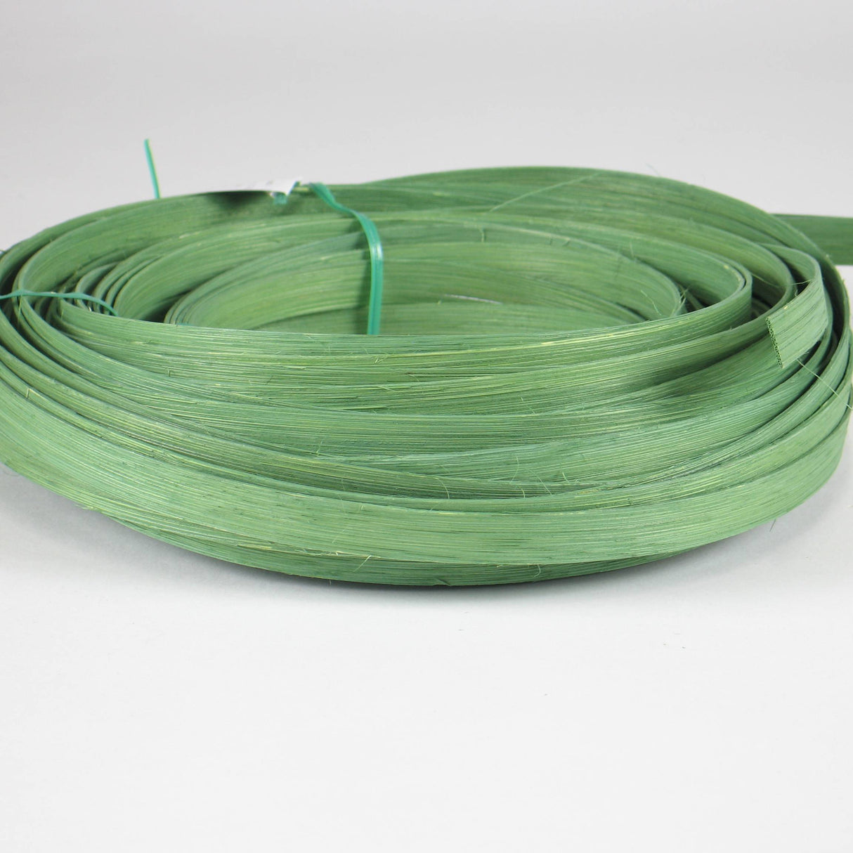 Apple Green - 1/2" Flat (0.5 lb. bundle)