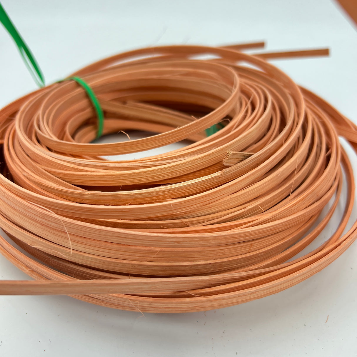 Georgia Peach - 1/4" Flat Oval - Dyed Reed (1/4 lb coil)